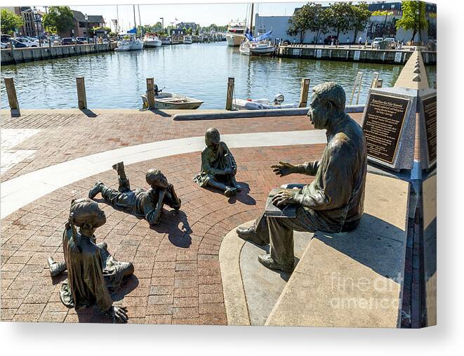 Alex Haley Canvas Print featuring the photograph The Kunta Kinte-Alex Haley Memorial in Annapolis by William Kuta