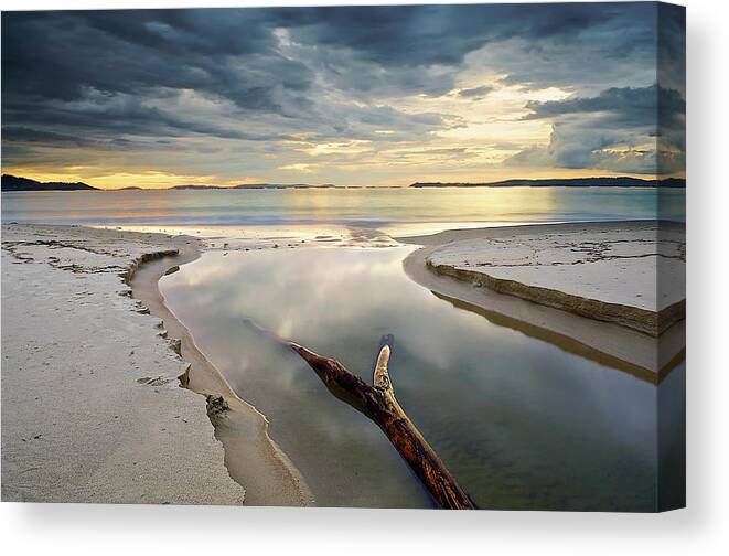 Seascape Canvas Print featuring the photograph The River by Santiago Pascual Buye