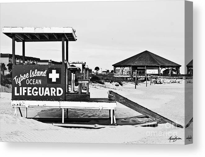 Black & White Canvas Print featuring the photograph Tybee Island Lifeguard Stand by Melissa Fae Sherbon