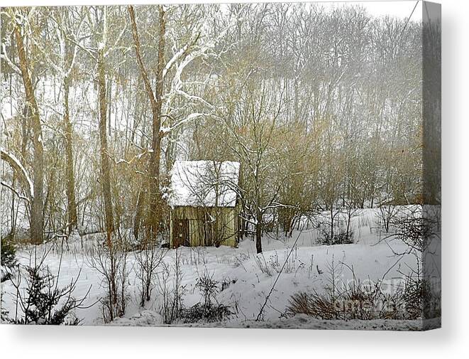 Small Farm House Canvas Print featuring the photograph Wee by Tracy Rice Frame Of Mind