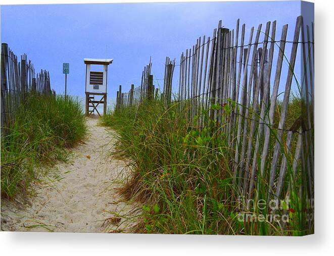 Life Guard Station Canvas Print featuring the photograph Wrightsville Beach Acess by Amy Lucid