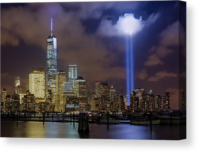 Tribute In Light Canvas Print featuring the photograph WTC Tribute In Lights NYC by Susan Candelario