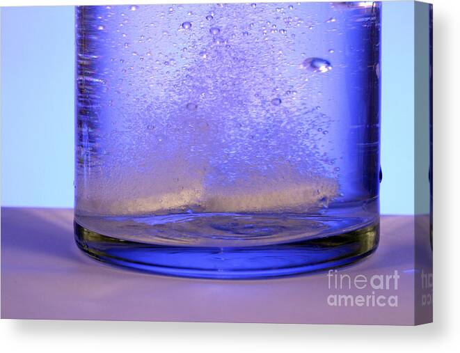 Medicine Canvas Print featuring the photograph Bicarbonate Of Soda Dissolving In Water by Photo Researchers, Inc.