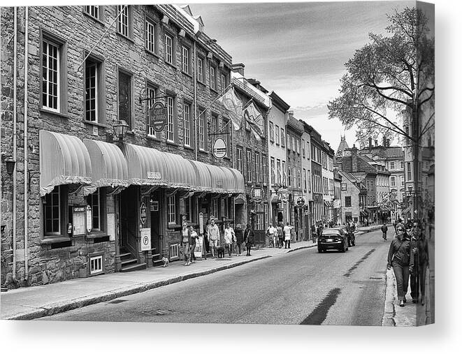 Street Canvas Print featuring the photograph Grande Allee by Eunice Gibb