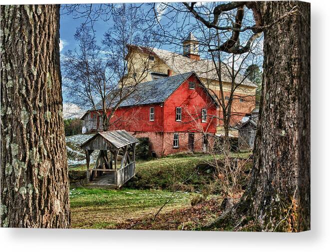 Barn Canvas Print featuring the photograph Graves Farm No.2 by Fred LeBlanc