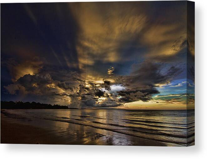Beach Canvas Print featuring the photograph Nature's Laser Show by Douglas Barnard