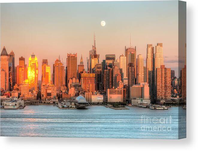 Clarence Holmes Canvas Print featuring the photograph New York City Moonrise III by Clarence Holmes