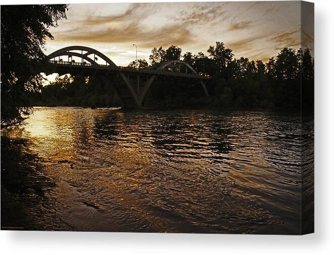 Rogue River Canvas Print featuring the photograph Rogue River Sunset by Mick Anderson