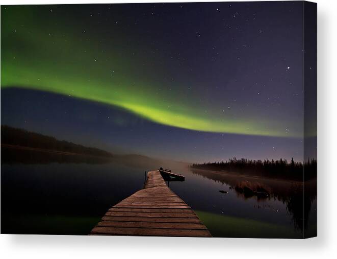 Aurora Borealis Canvas Print featuring the photograph Serenity by Valerie Pond
