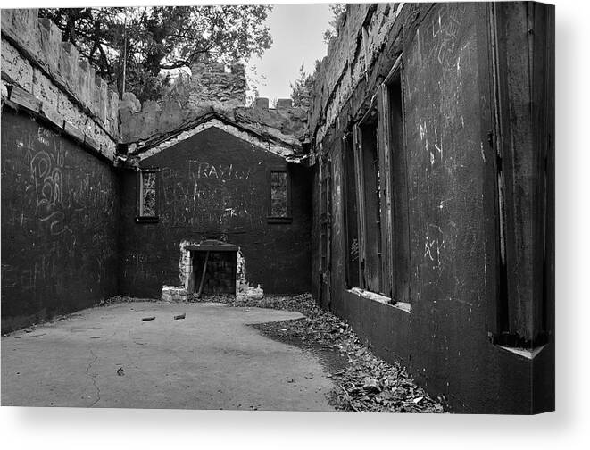 Buildings Canvas Print featuring the photograph Talking Walls by Ron Cline