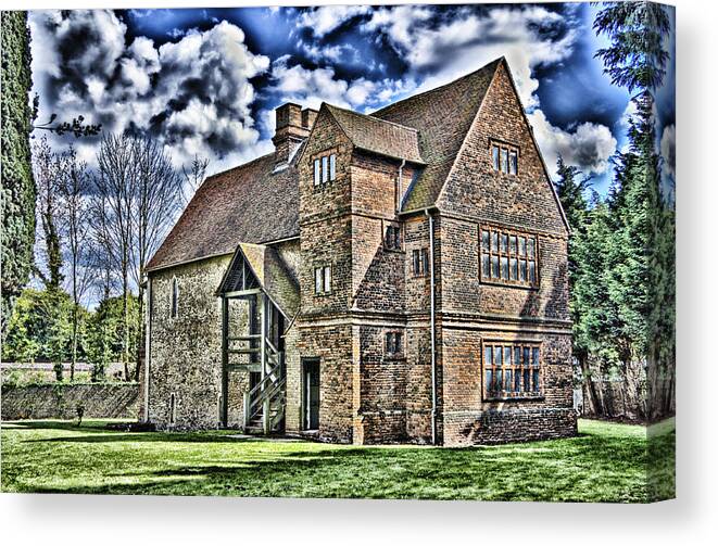 Temple Manor Canvas Print featuring the photograph Temple Manor by Dawn OConnor