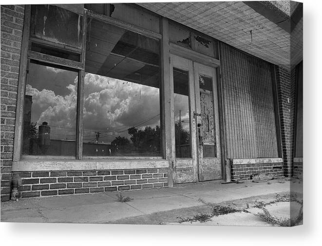 Buildings Canvas Print featuring the photograph Vacancy by Ron Cline