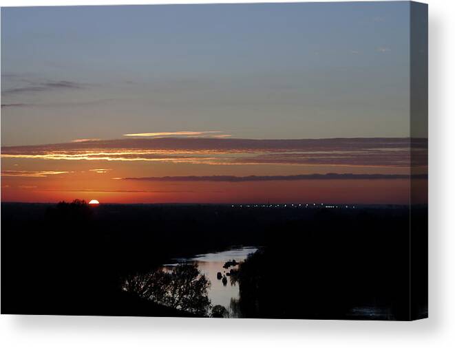 Richmond Hill Canvas Print featuring the photograph Vanishing Sunset by Maj Seda