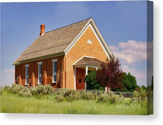 Chesterfield Canvas Print featuring the photograph Chesterfield Church #1 by Roxie Crouch