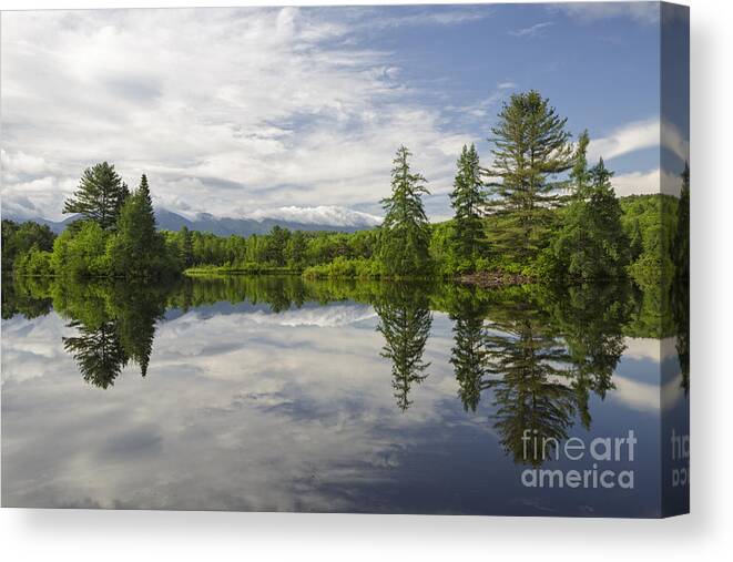 Coffin Pond Canvas Print featuring the photograph Coffin Pond - Sugar Hill New Hampshire USA by Erin Paul Donovan