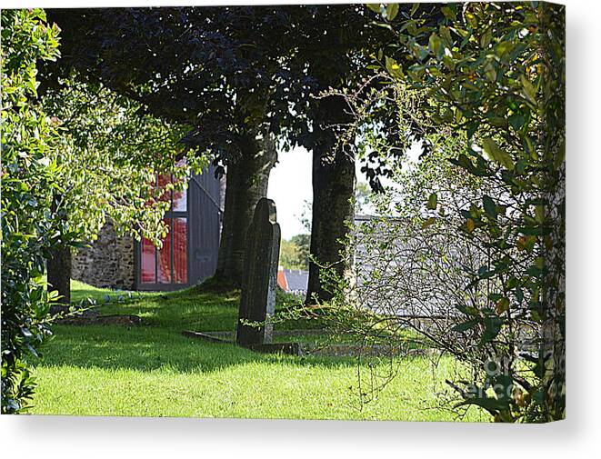 Grave Canvas Print featuring the photograph Grave Stone #1 by Andy Thompson