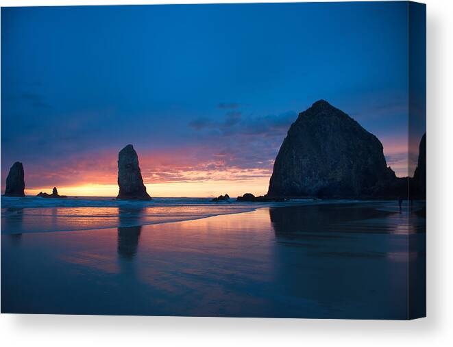 Haystack Rock Canvas Print featuring the photograph Haystack Rock #1 by Jerry Cahill