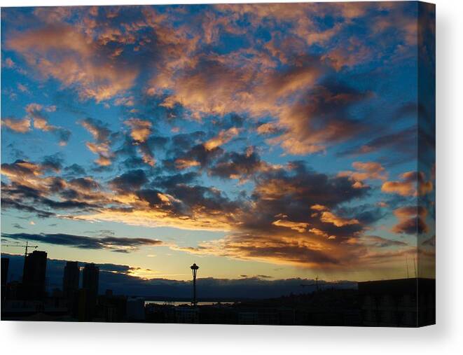 Space Needle Canvas Print featuring the photograph Space Needle in Clouds #2 by Suzanne Lorenz