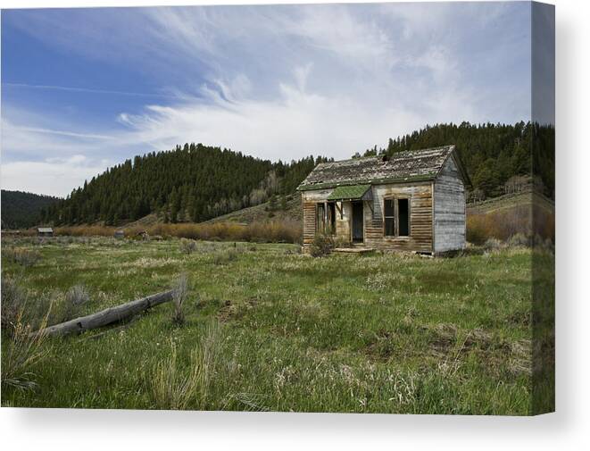 Horizontal Canvas Print featuring the photograph Abandoned House #2 by Brian Kamprath