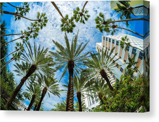 Architecture Canvas Print featuring the photograph Miami Beach by Raul Rodriguez