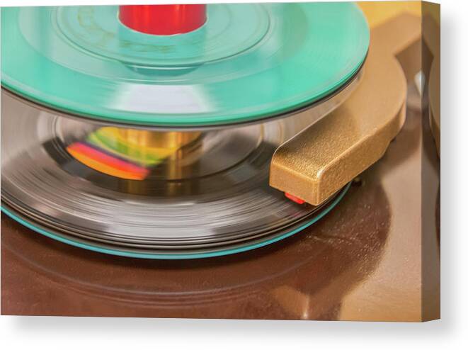 45 Rpm Canvas Print featuring the photograph 45 RPM Record in Play Mode by Gary Slawsky