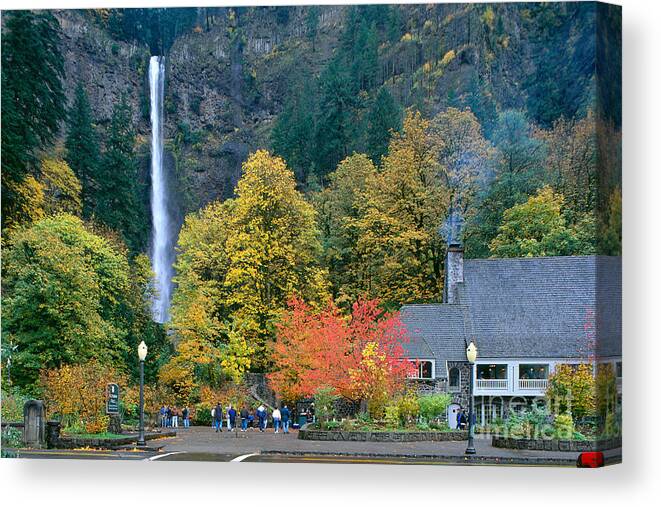 Accommodation Canvas Print featuring the photograph View Of Oregon #6 by Greg Vaughn - Printscapes