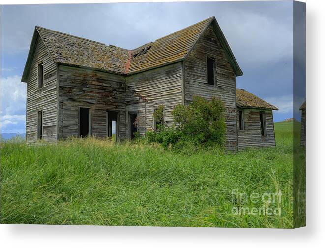 Hdr Canvas Print featuring the photograph Abandoned Montana Homestead by Sandra Bronstein