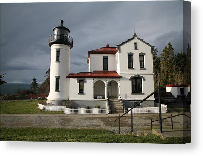 Lighthouse Canvas Print featuring the photograph Admiralty Head Lighthouse LI2023-1 by Mary Gaines