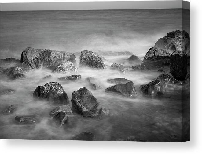 Allens Pond Canvas Print featuring the photograph Allens Pond XIX BW by David Gordon