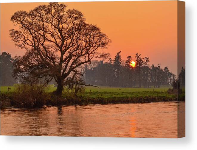 Sunset Canvas Print featuring the photograph Almost Down by Joe Ormonde