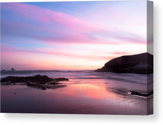 Seascape Canvas Print featuring the photograph Another Dawn by Catherine Lau