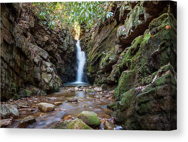 Baileys Falls Canvas Print featuring the photograph Baileys Falls by Chris Berrier