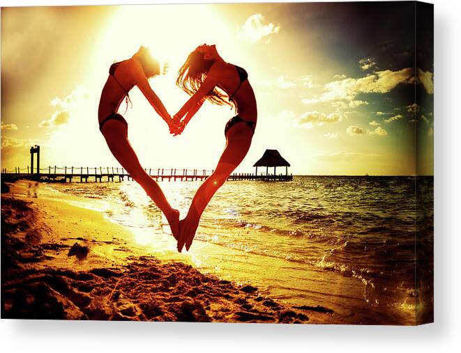 Beach Canvas Print featuring the photograph Beach Love by Ed Gregory