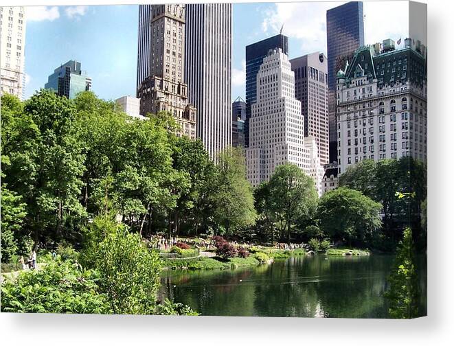 New York Canvas Print featuring the photograph Central Park by Bruce Lennon