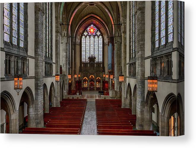  Canvas Print featuring the photograph Chicago Rockefeller Chapel by Mike Burgquist