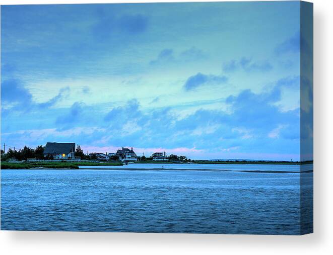 Southampton Ny Canvas Print featuring the photograph Cold Spring Pond by Steve Gravano