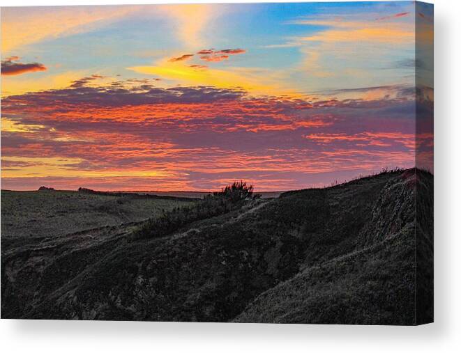 Landscape Canvas Print featuring the photograph Cornish sunset by Claire Whatley