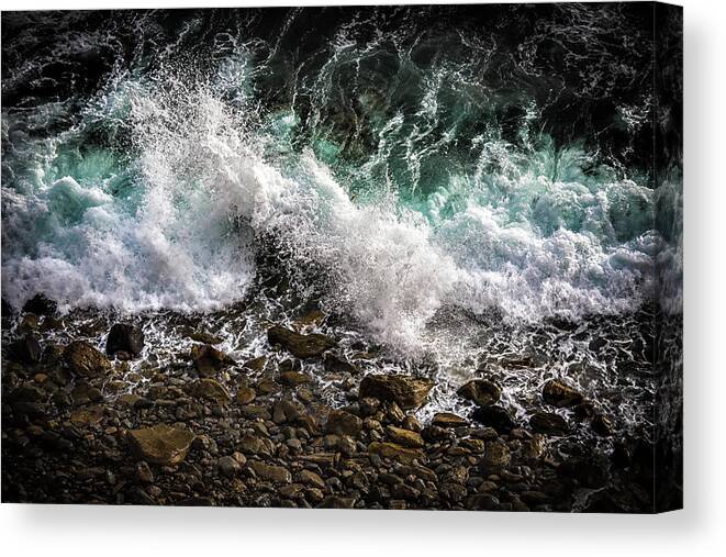 Ocean Canvas Print featuring the photograph Crashing Surf by Jason Roberts