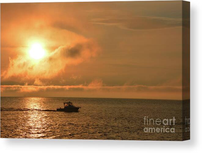 Sunset Canvas Print featuring the photograph Davis Bay BC Canada by Elaine Hunter
