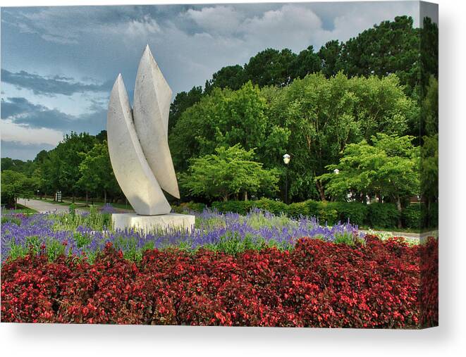 Cnu Canvas Print featuring the photograph Elements at Avenue of the Arts by Jerry Gammon