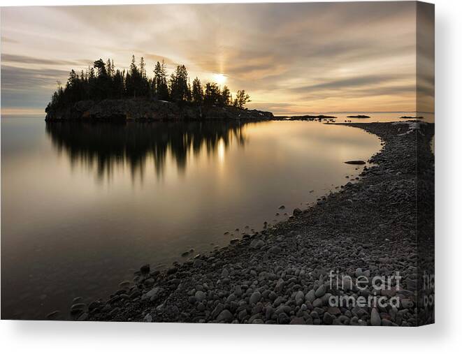 Beaver Bay Canvas Print featuring the photograph Ellingson Island Sun by Ernesto Ruiz