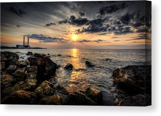 Sunset Canvas Print featuring the photograph End of the day by Everet Regal