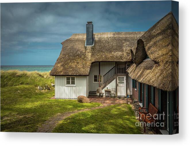 Cottage Canvas Print featuring the photograph Feel the Breeze by Eva Lechner