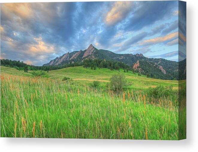 Sam Amato Canvas Print featuring the photograph Flatiron Sunrise by Sam Amato