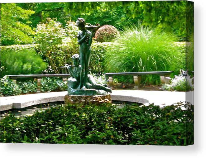 Fountain Canvas Print featuring the photograph Fountain in the park by Felix Zapata