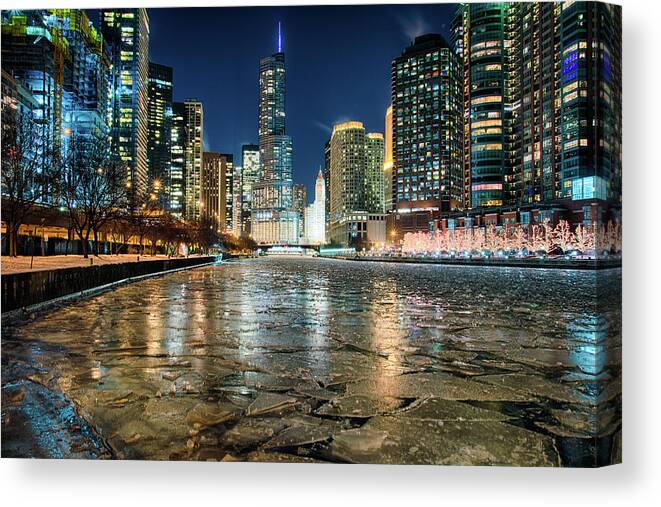 Chicago Canvas Print featuring the photograph Frozen I by Raf Winterpacht