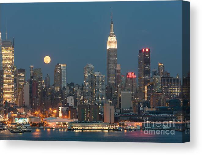 Clarence Holmes Canvas Print featuring the photograph Full Moon Rising Over New York City II by Clarence Holmes