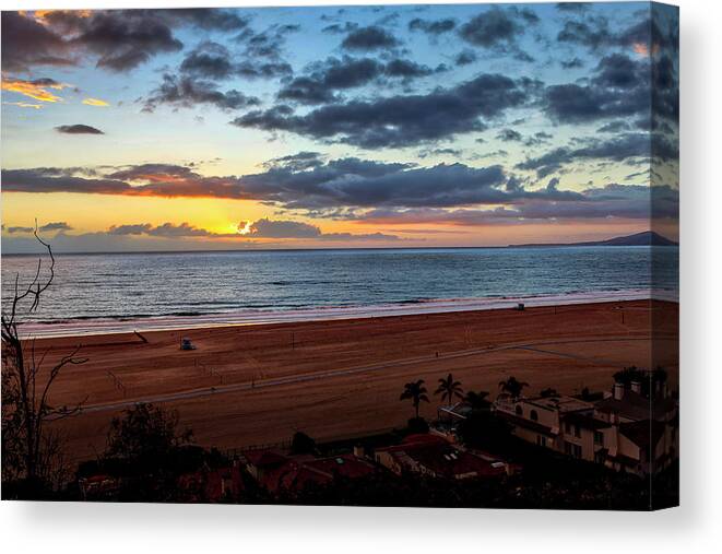 Sunset Canvas Print featuring the photograph Gold Fades To Blue by Gene Parks