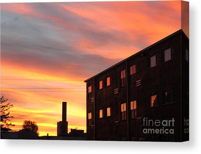Sunrise Canvas Print featuring the photograph Golden Sunrise by Sheri Simmons