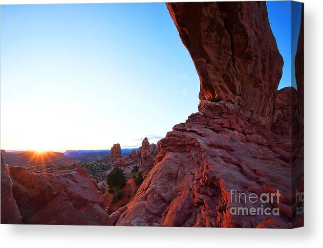 Landscape Canvas Print featuring the photograph Good Morning Starshine by Jim Garrison